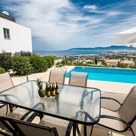 Luxury 3 Bedroom With Private Pool, Paphos 1262 Villa