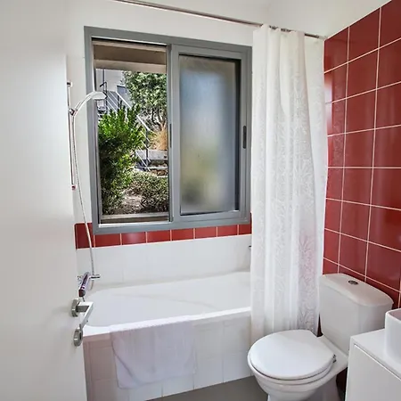 Luxury 3 Bedroom With Private Pool, Paphos 1262