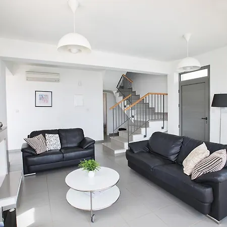 Βίλα Luxury 3 Bedroom With Private Pool, Paphos 1262 *
