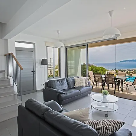 Βίλα Luxury 3 Bedroom With Private Pool, Paphos 1262