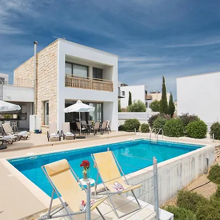 Luxury 3 Bedroom With Private Pool, Paphos 1262 Βίλα *